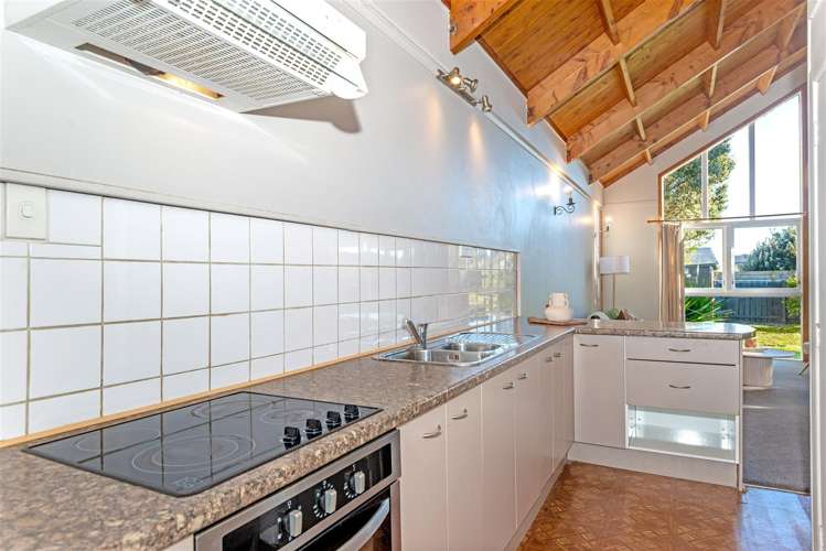 28 De Lautour Road Inner Kaiti_12