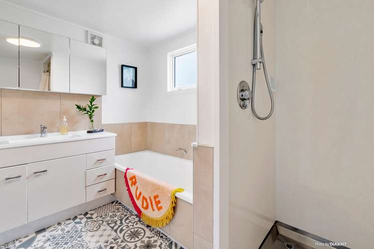 105 Akaroa Drive Maupuia_10