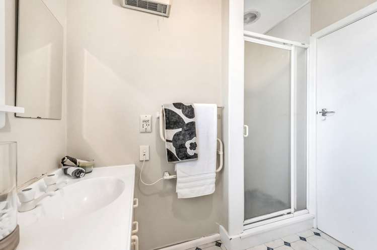 112 East Belt Lincoln_24