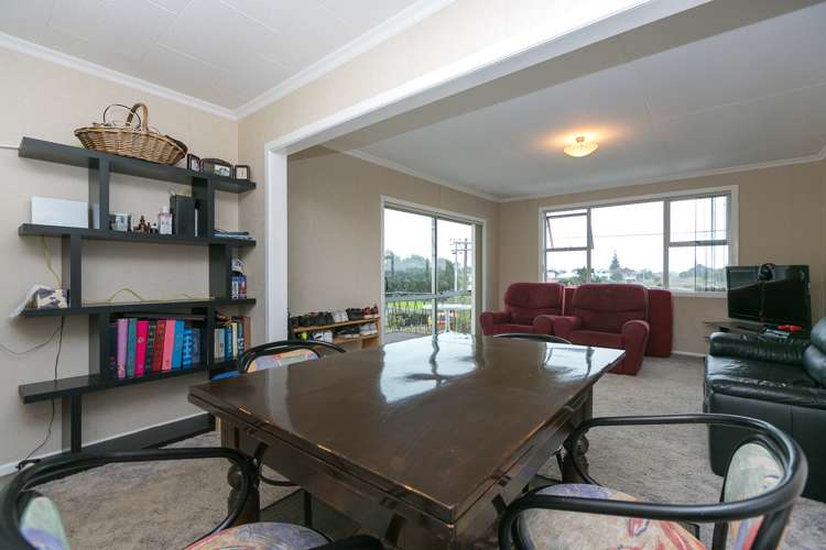 69 Mould Street Waitara_9