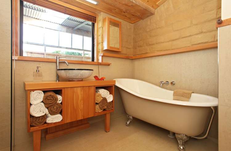 Earth House/3635 Cambridge Road Cambridge_17