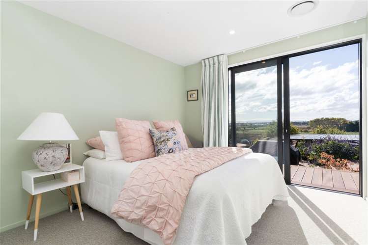 10 Hewers Lane Kennedys Bush_15