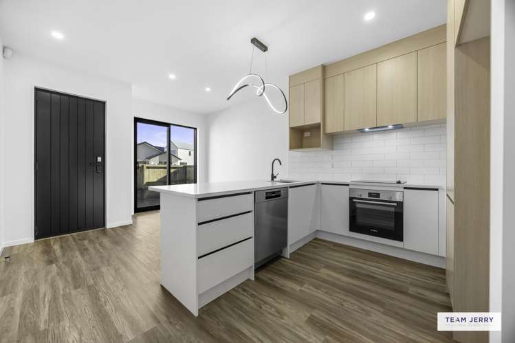 36 Stableford Crescent Opaheke_11