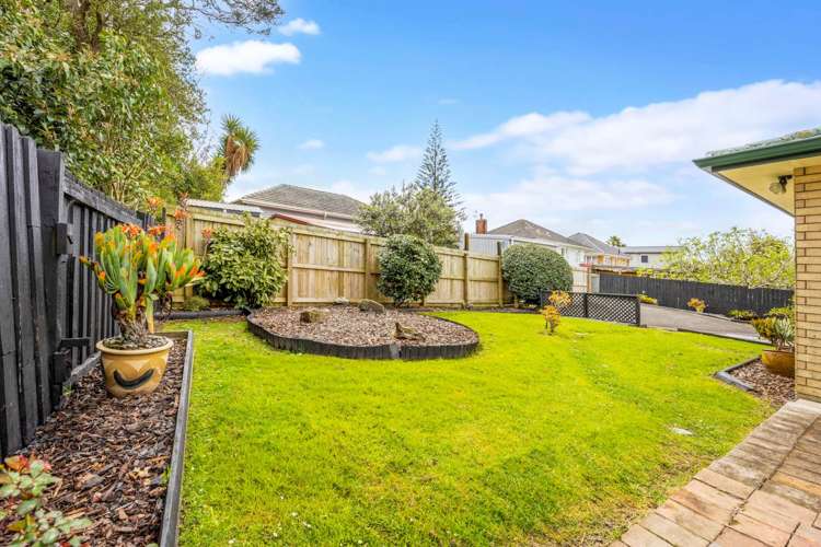 1a Roberts Road Te Atatu South_11