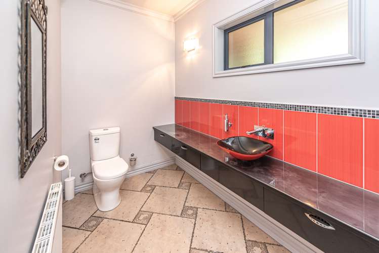 29 Lithgow Drive Otamatea_22