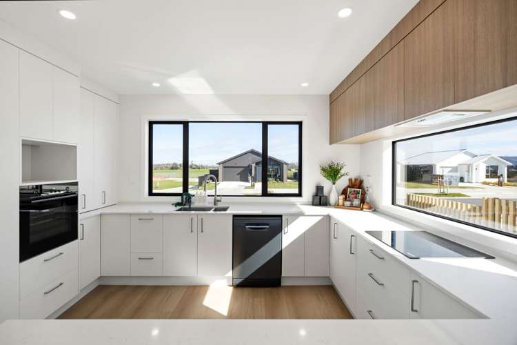 381 Waipiko Drive_5