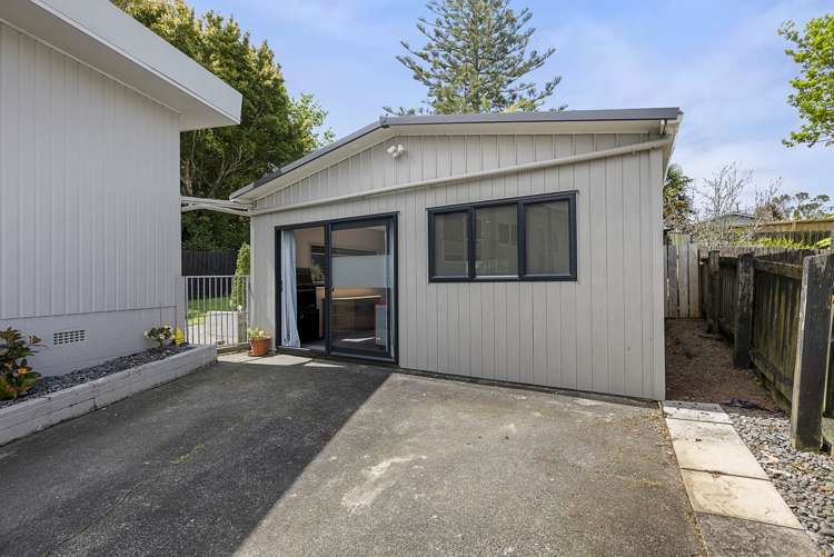 11 Rambler Crescent Beach Haven_17
