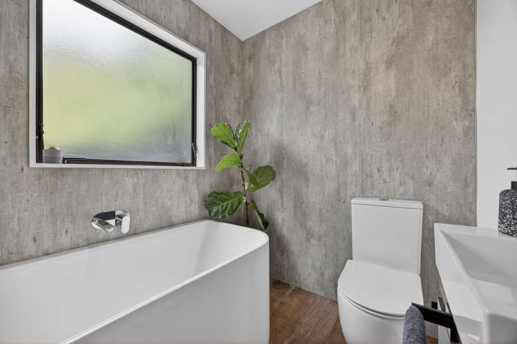 2 Hadfield Street Beach Haven_15