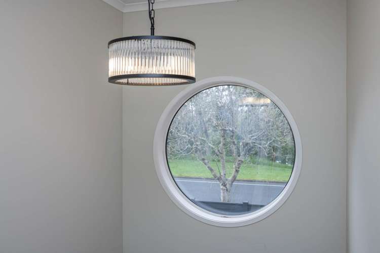 1086 River Road Queenwood_13