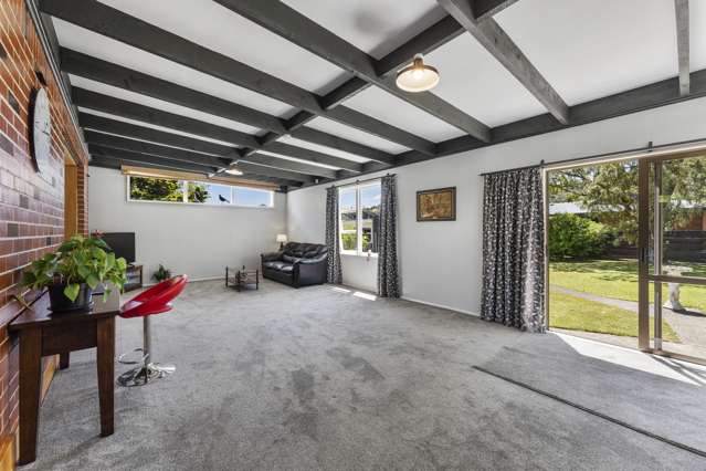 18a Hawthorn Crescent Stokes Valley_2