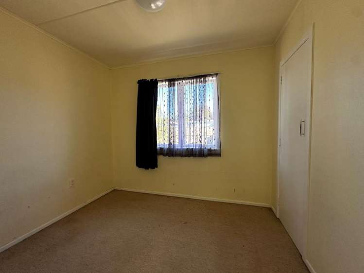 2/211 Rifle Range Road 11209_9