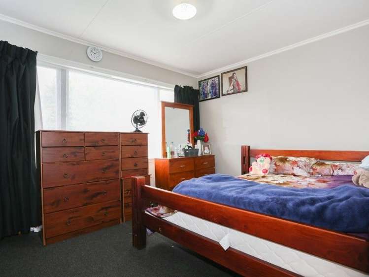 229 Sunnybank Crescent Camberley_5