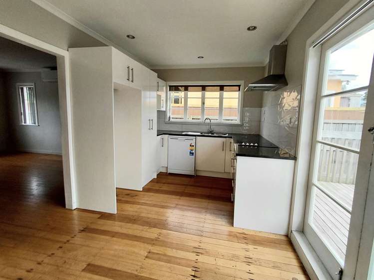 383 West Coast Road Glen Eden_4