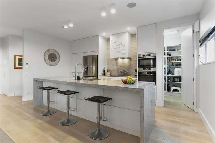 8/258 Hurstmere Road Takapuna_7