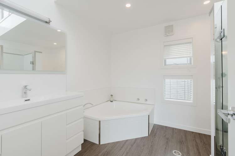 19A Rostrevor Street Hamilton Central_11