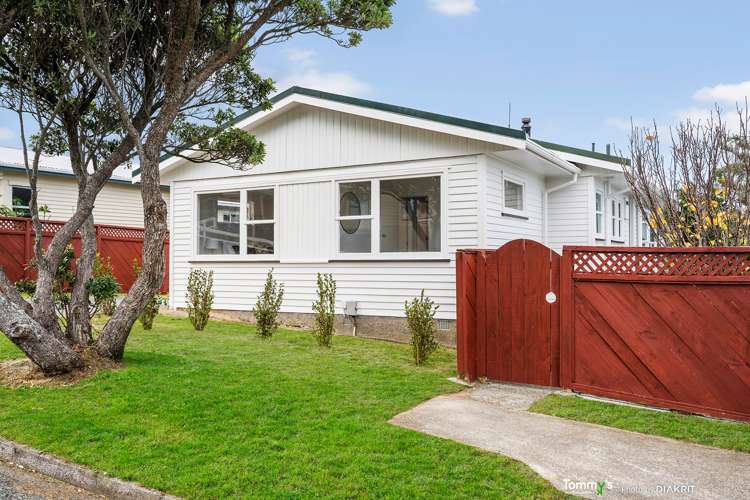 26 Waiwera Crescent_0