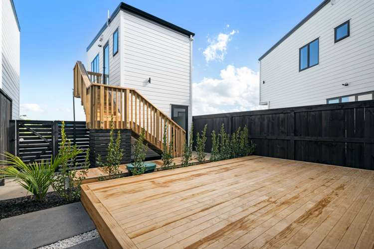 6 Greenbrier Street_2