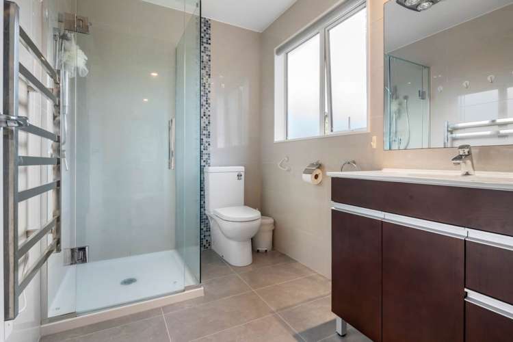 33c Oteha Valley Road Northcross_18