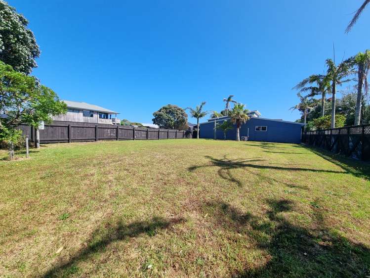 302 Kenwood Drive Matarangi_5