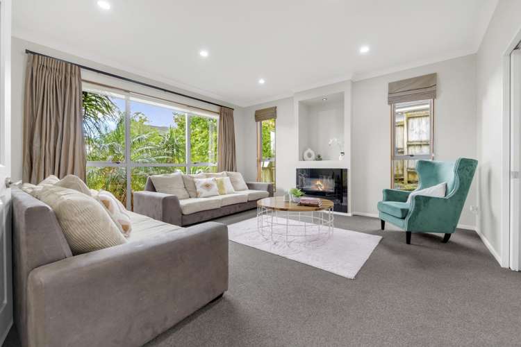 19 Gibbston Crescent Flat Bush_1