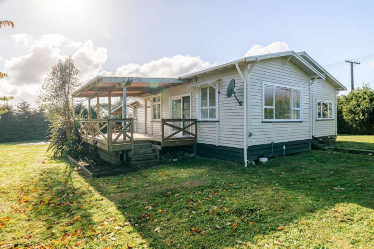 23 Alfredton Road_0