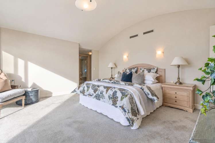 16 Te Akau Cresent Half Moon Bay_17