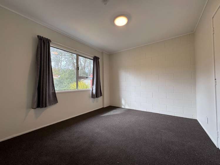 11A Jonathan Place Sunnynook_8