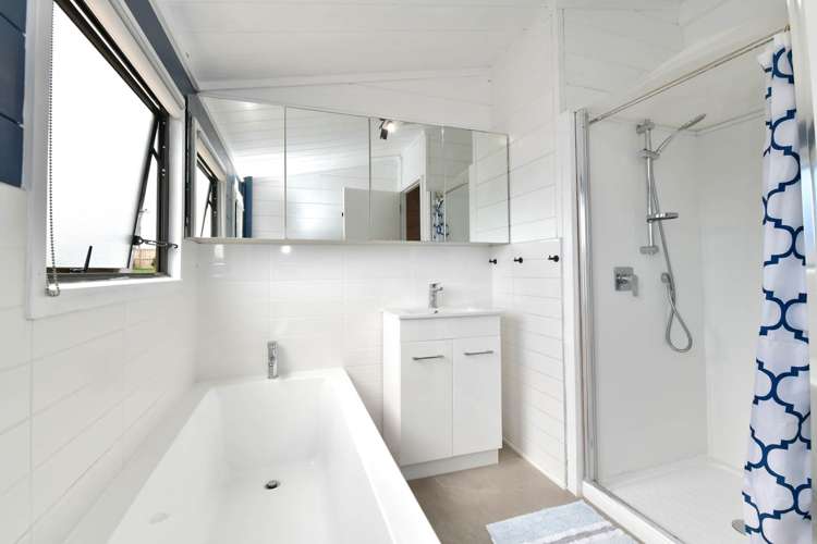 1389 Whangaparaoa Road Army Bay_13