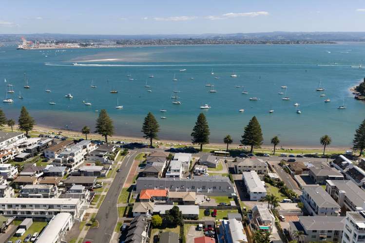 8/3 Leinster Avenue Mount Maunganui_10