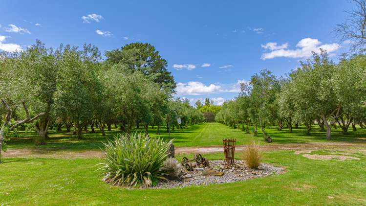 274 High Street North Carterton_1