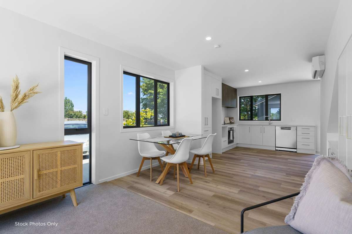 2 and 4 Whitespire Way_1