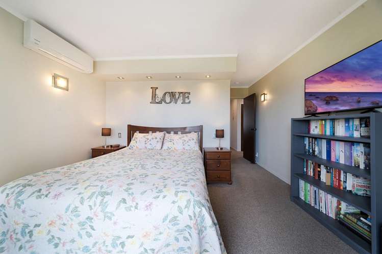 180 Royal Road Massey_17