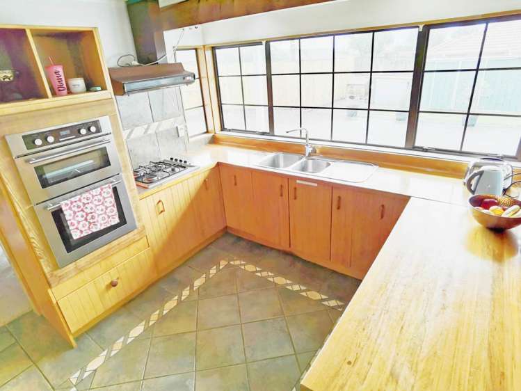 6 Westglen Place Ranui_14