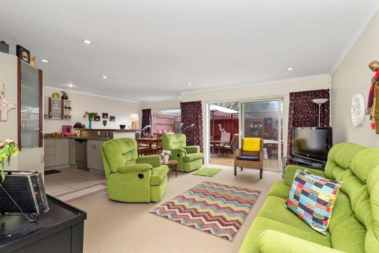 2/4 Au Ann Street Victoria_2