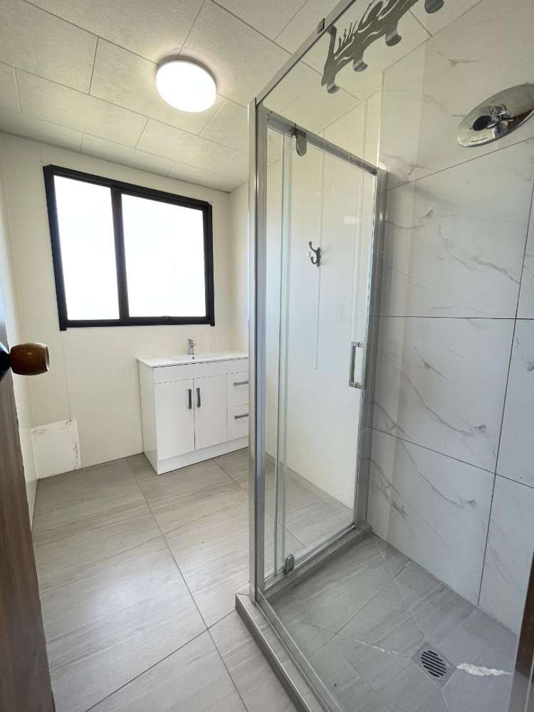 300 State Highway 16 Kumeu_18