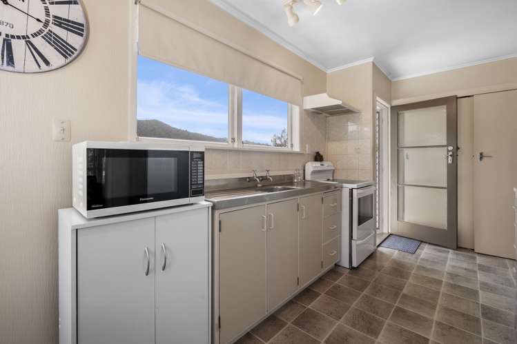 9 Totaravale Street Pukehangi_6