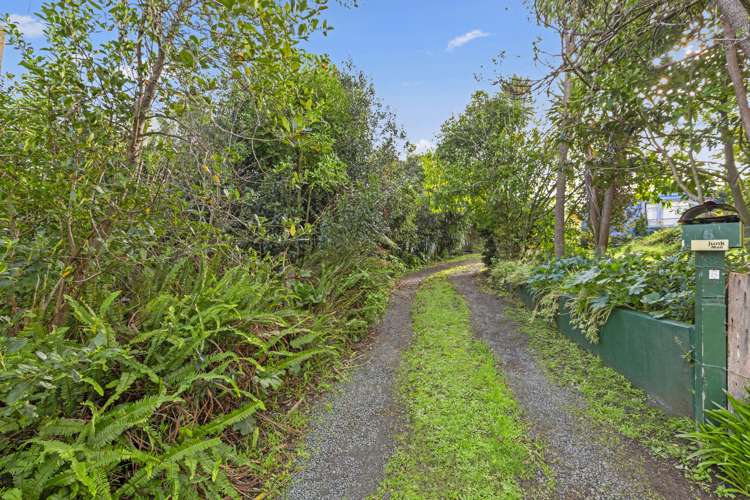 5 Simon Road Raglan_9