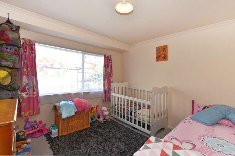 27 Lord Auckland Road Wakefield_13