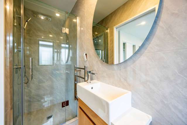 2/21 Peachgrove Road Te Atatu Peninsula_3