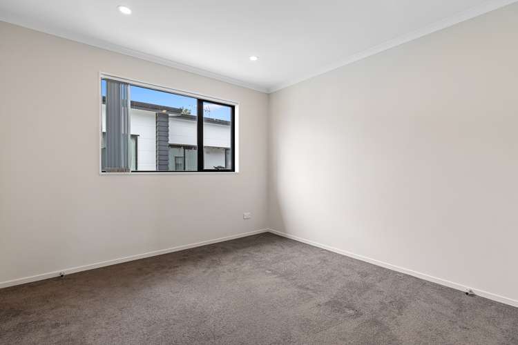 4/11 Gazeley Avenue Silverdale_8