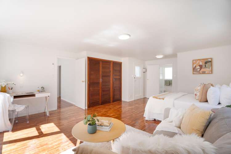 64 Helston Road Paparangi_13