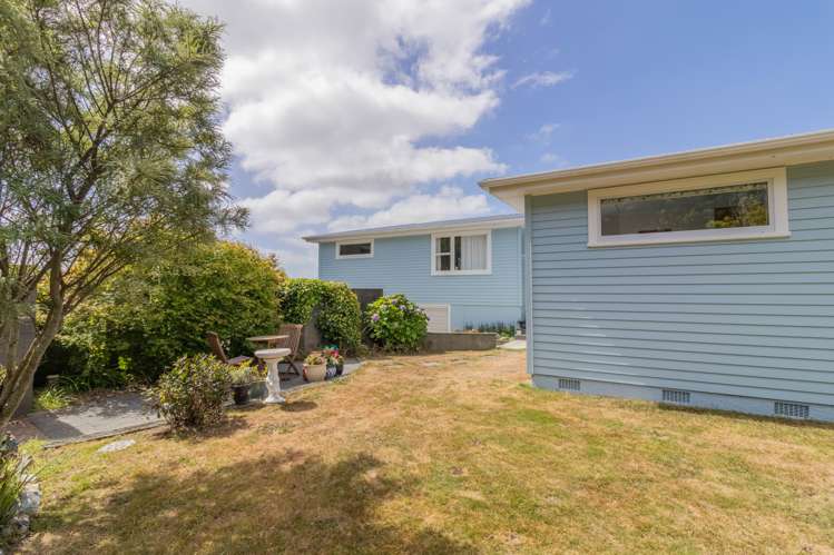 25 Oak Avenue Paremata_15