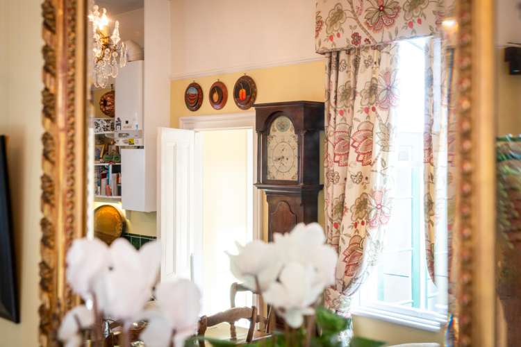 6 Calgarry Avenue Thorndon_13