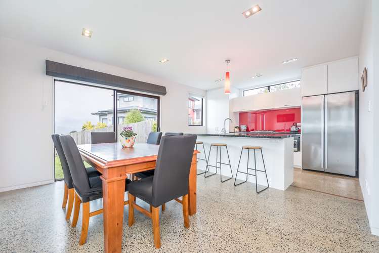 17 Frankie Stevens Place Riverstone Terraces_4