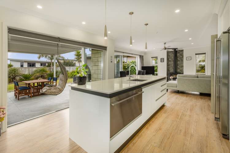 3 Pharazyn Avenue Waikanae Beach_7