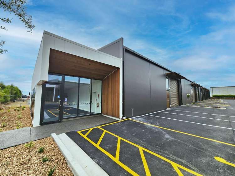 Unit 2, 48 Link Drive Rolleston_2