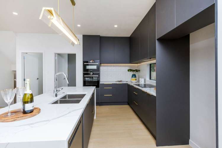 591b East Coast Road Browns Bay_9