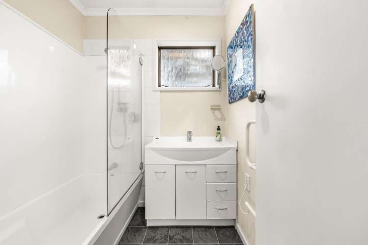 19 Colenso Place ōtaki Beach_13