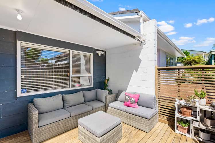 1/4 Wickstead Place Massey_24