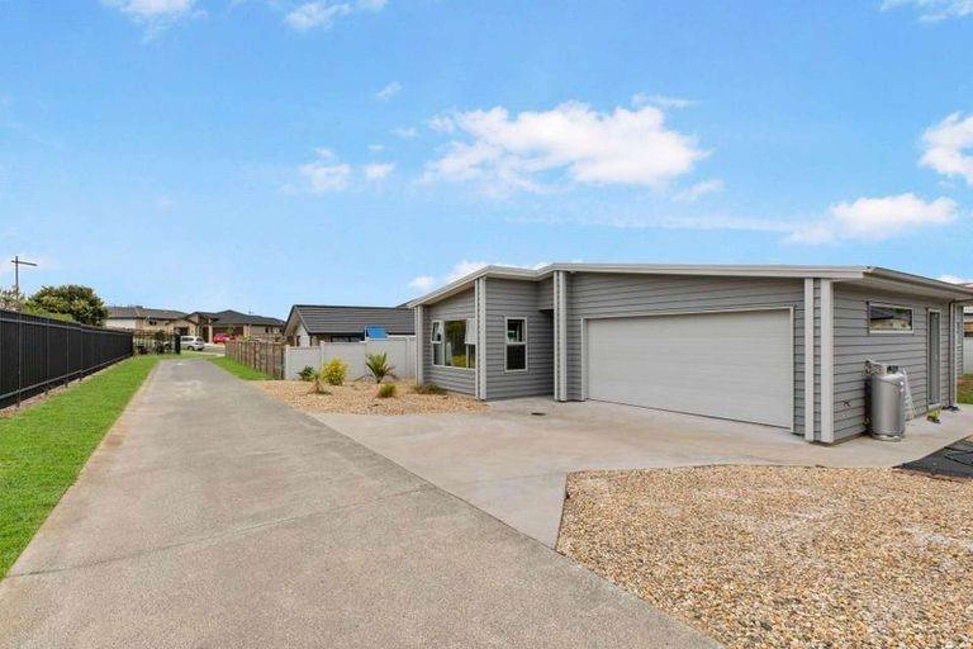 49 Couldrey Crescent Red Beach_0